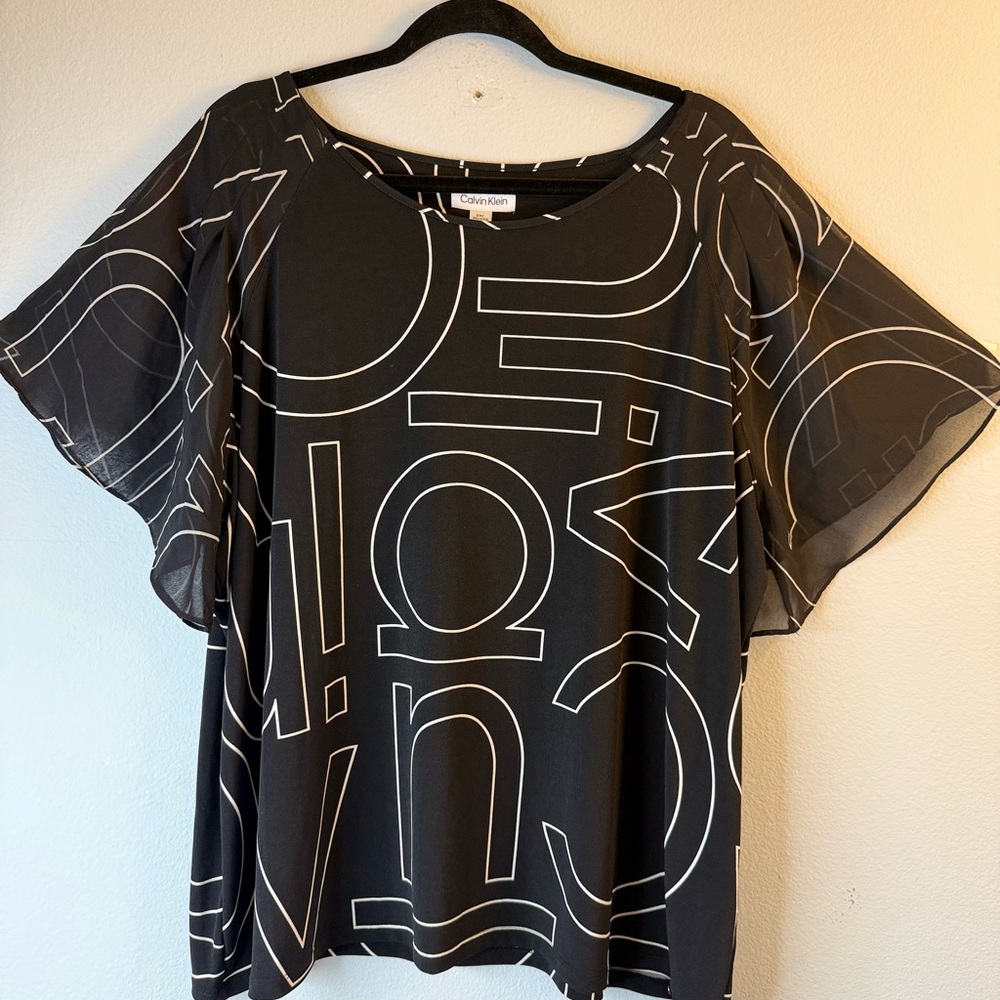 Calvin Klein Black and White Abstract Blouse